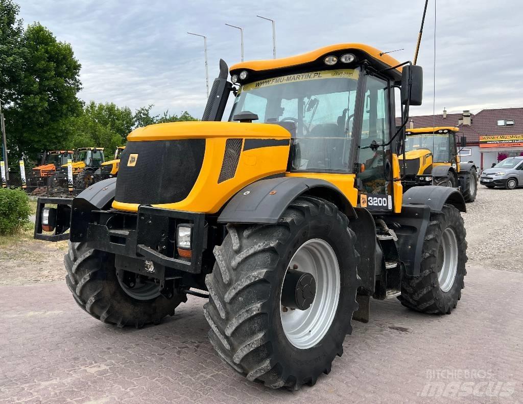 JCB Fastrac 3200 Traktoren