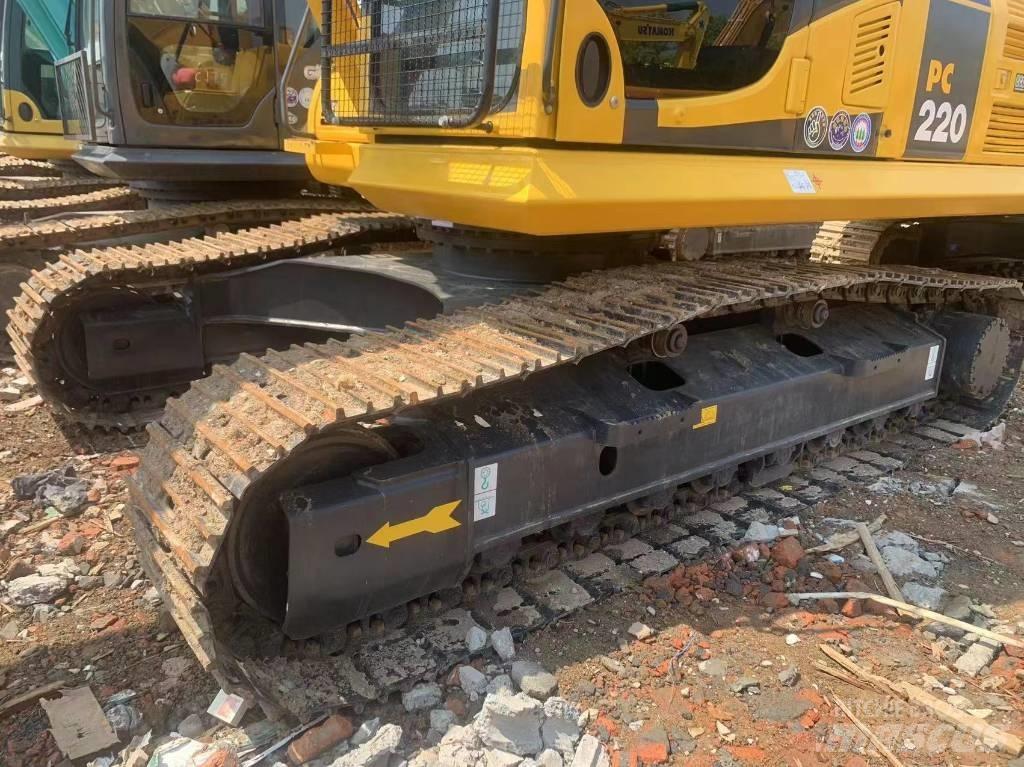 Komatsu PC 200-8 Midibagger  7t - 12t