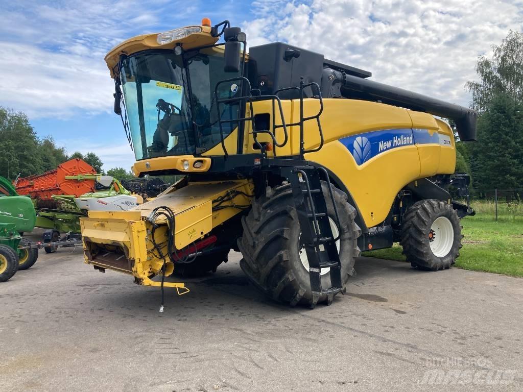 New Holland CX 8070 Mähdrescher