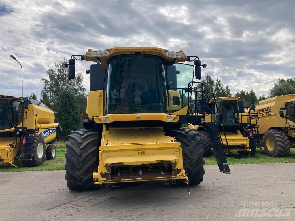 New Holland CX 8070 Mähdrescher