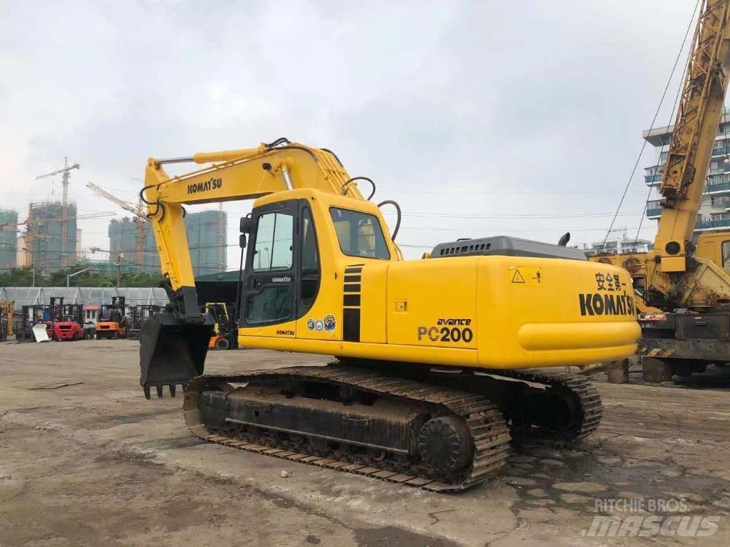 Komatsu PC 200-6 Raupenbagger