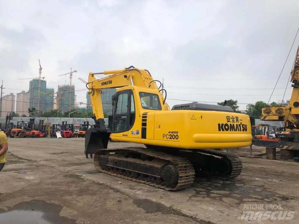 Komatsu PC 200-6 Raupenbagger