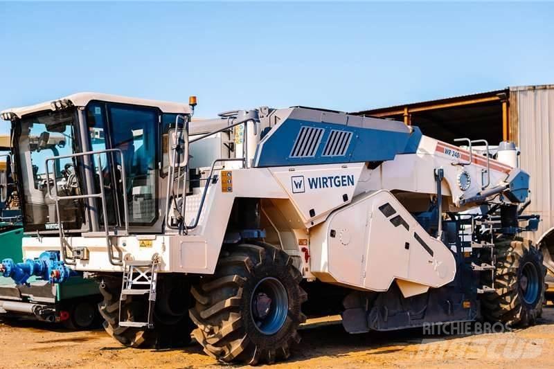 Wirtgen WR240 Andere Fahrzeuge