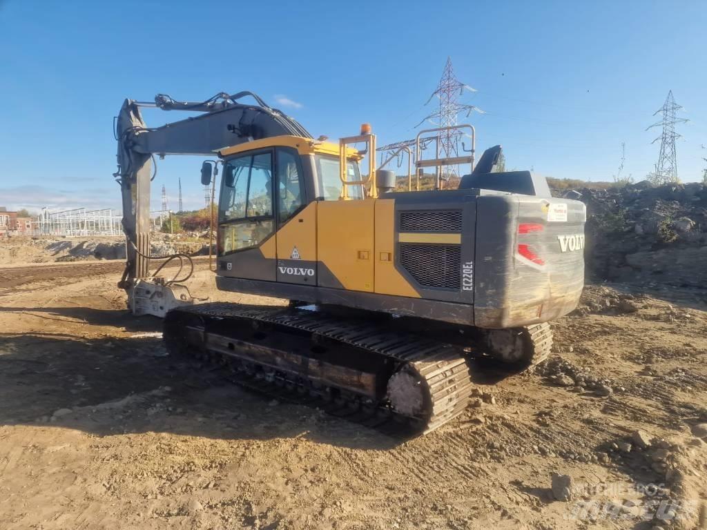 Volvo EC 220 E Raupenbagger