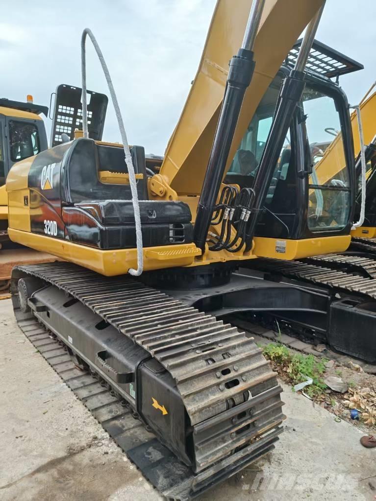 CAT 320 D Raupenbagger