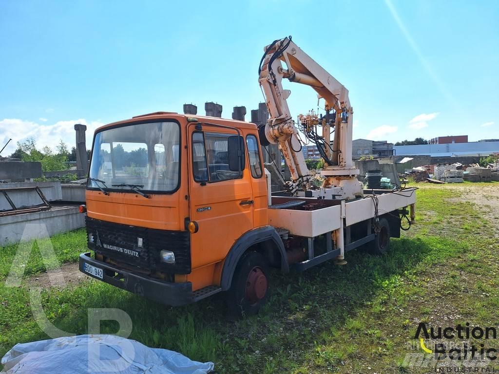 Magirus 130 M 8 Pritschenwagen/Pritschenwagen mit Seitenklappe