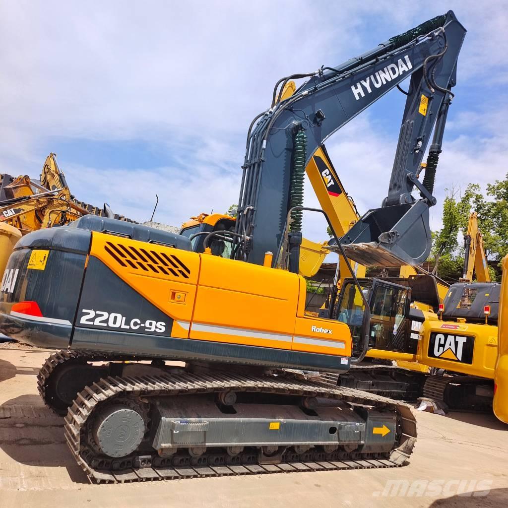 Hyundai 220LC-9S Raupenbagger
