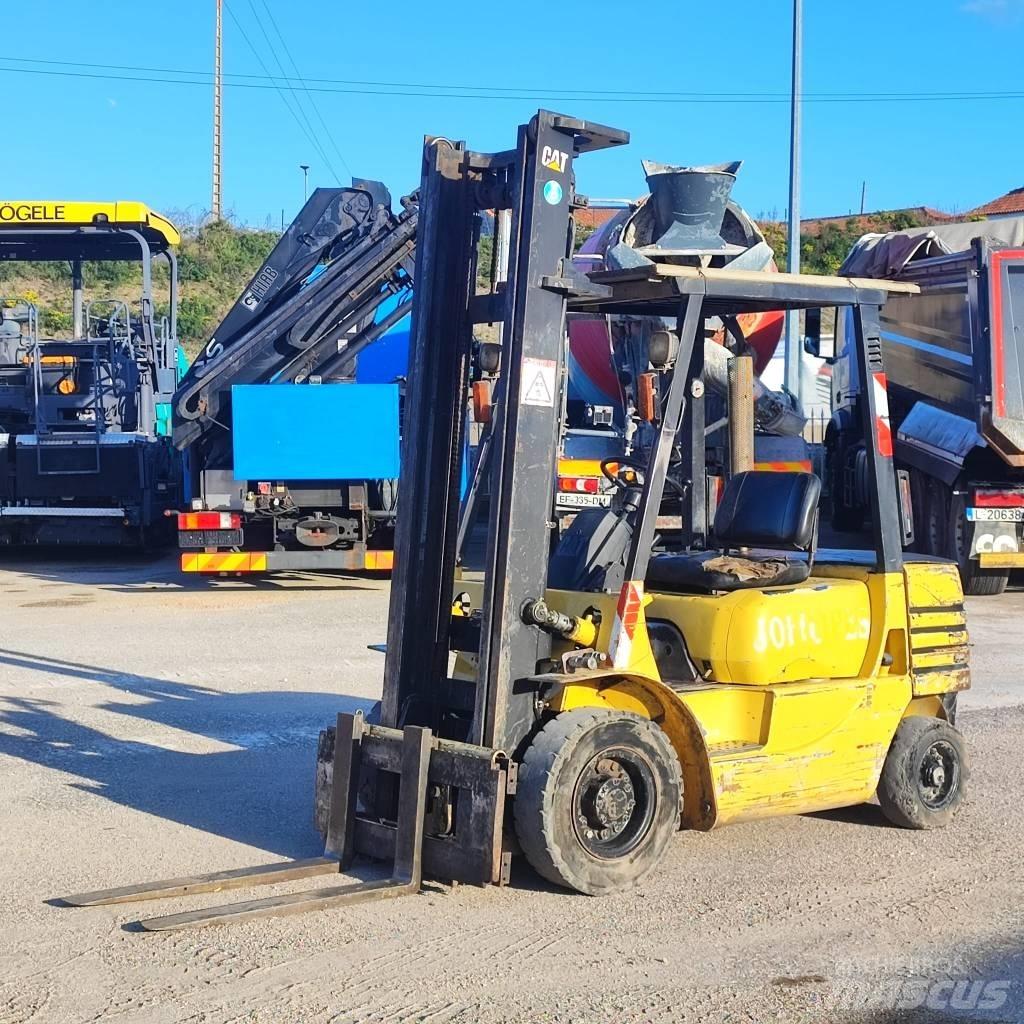 CAT DP 25 Dieselstapler