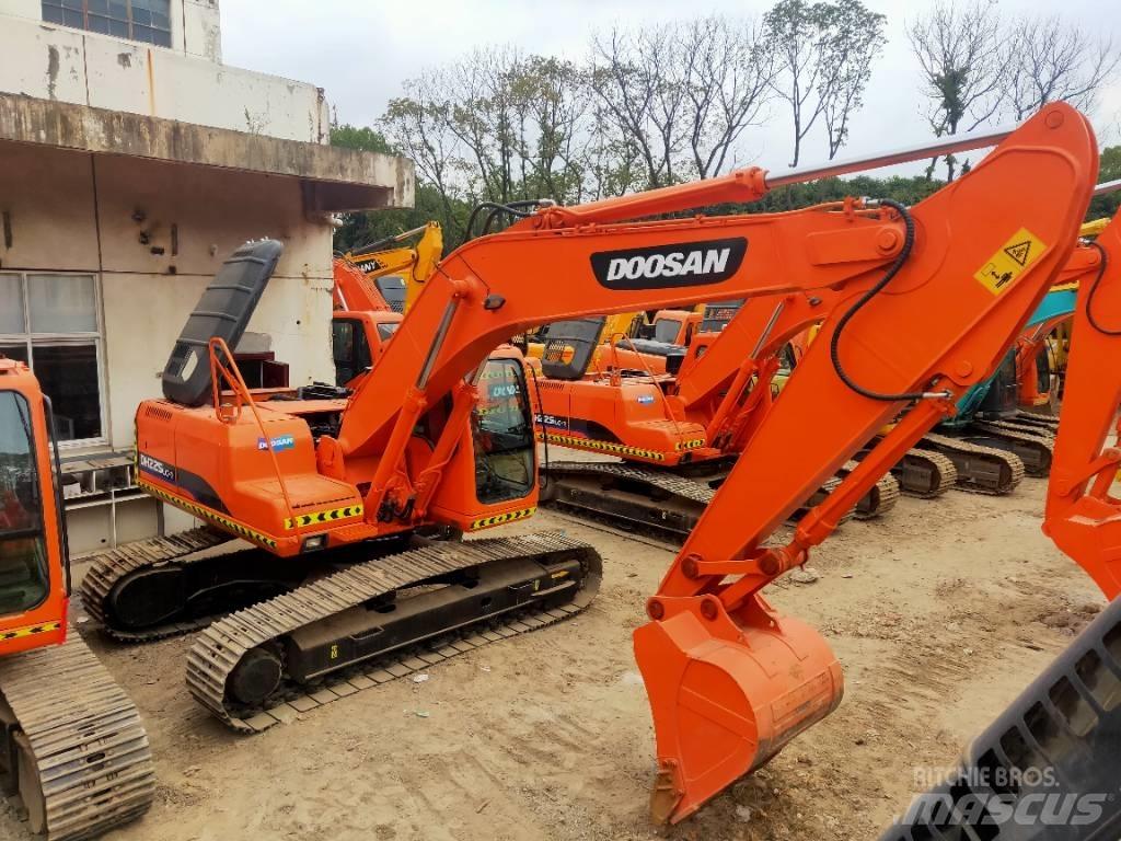 Doosan DH220LC-7 Raupenbagger