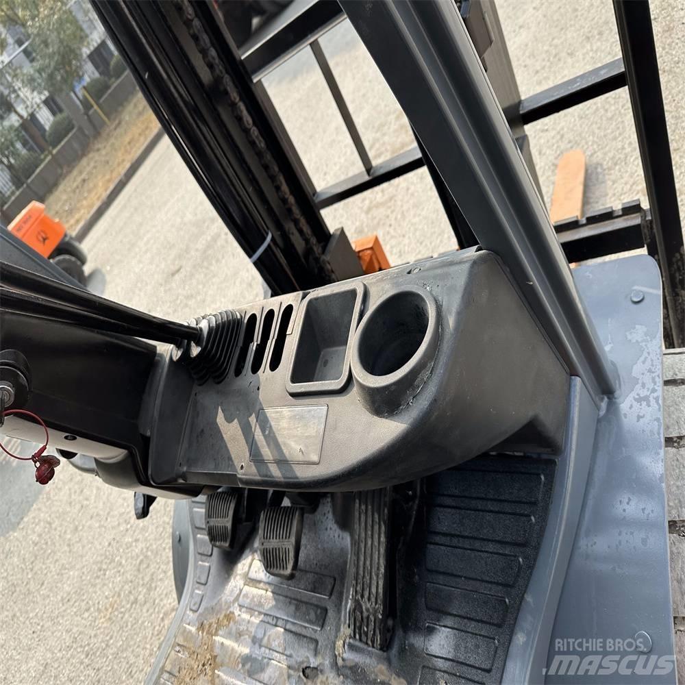 Toyota 8 FDK 30 Dieselstapler
