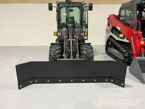  cp skrabeblad Kompakttraktor-Aufsätze