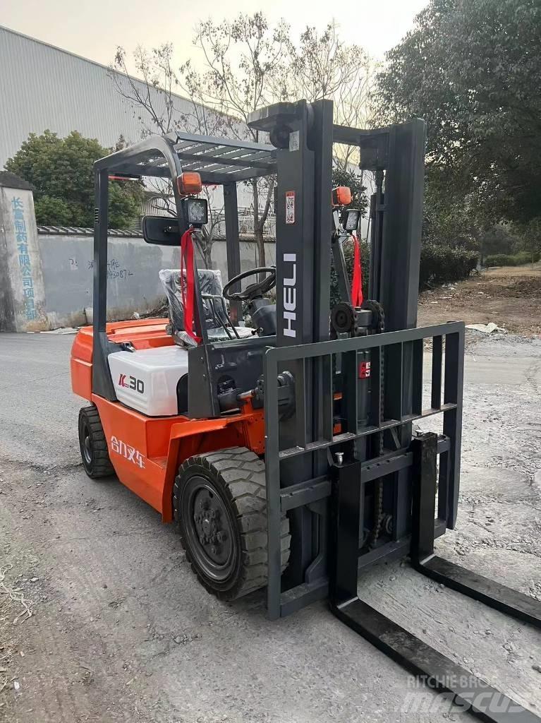 Heli FD30 Dieselstapler