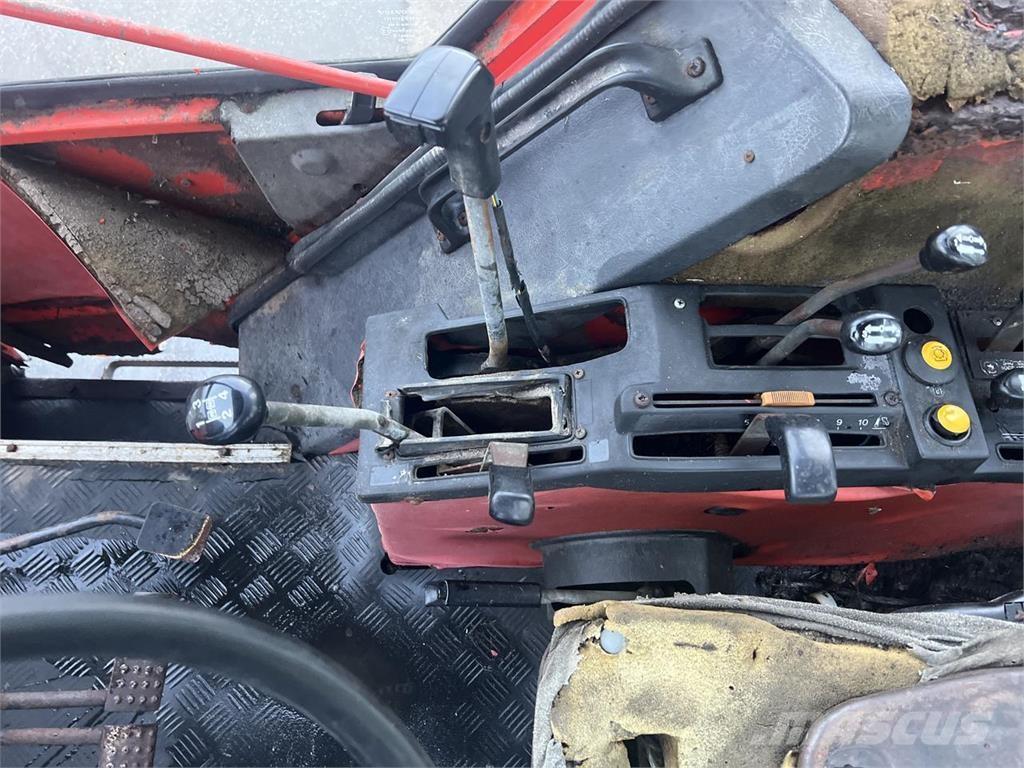 Valtra Valmet 705 Traktoren