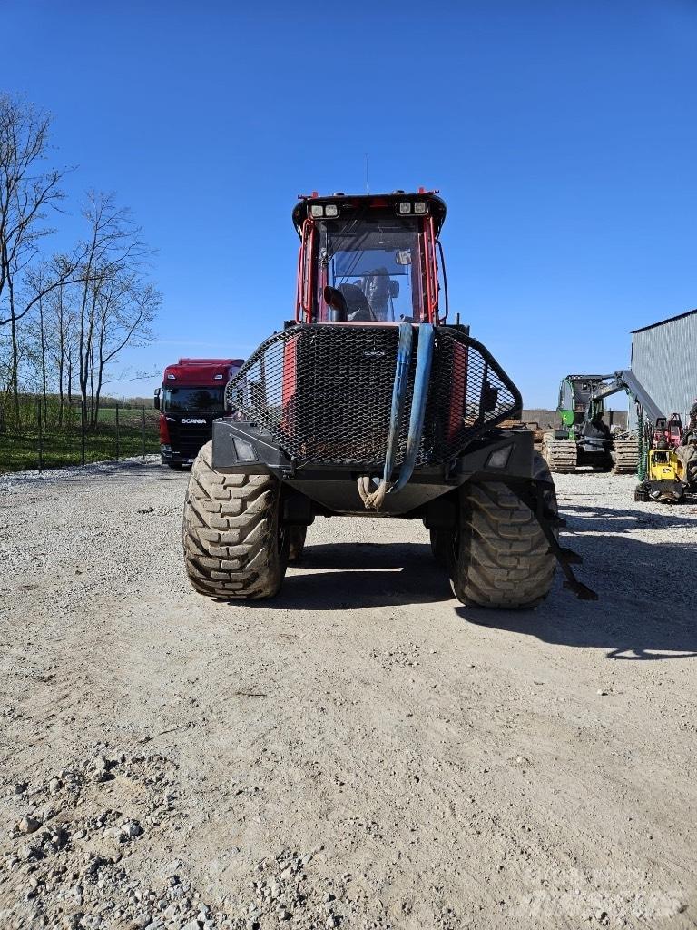 Komatsu 895 Forwarder