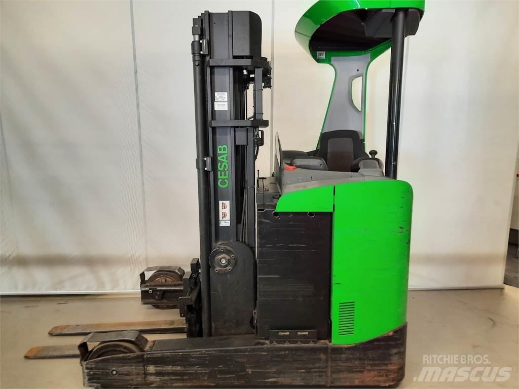 Cesab R 325 Schubmaststapler