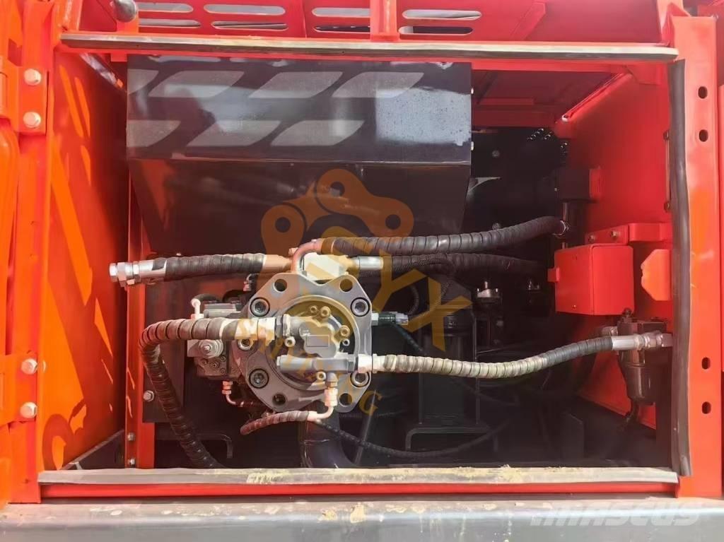 Doosan DX 225 LCA Raupenbagger