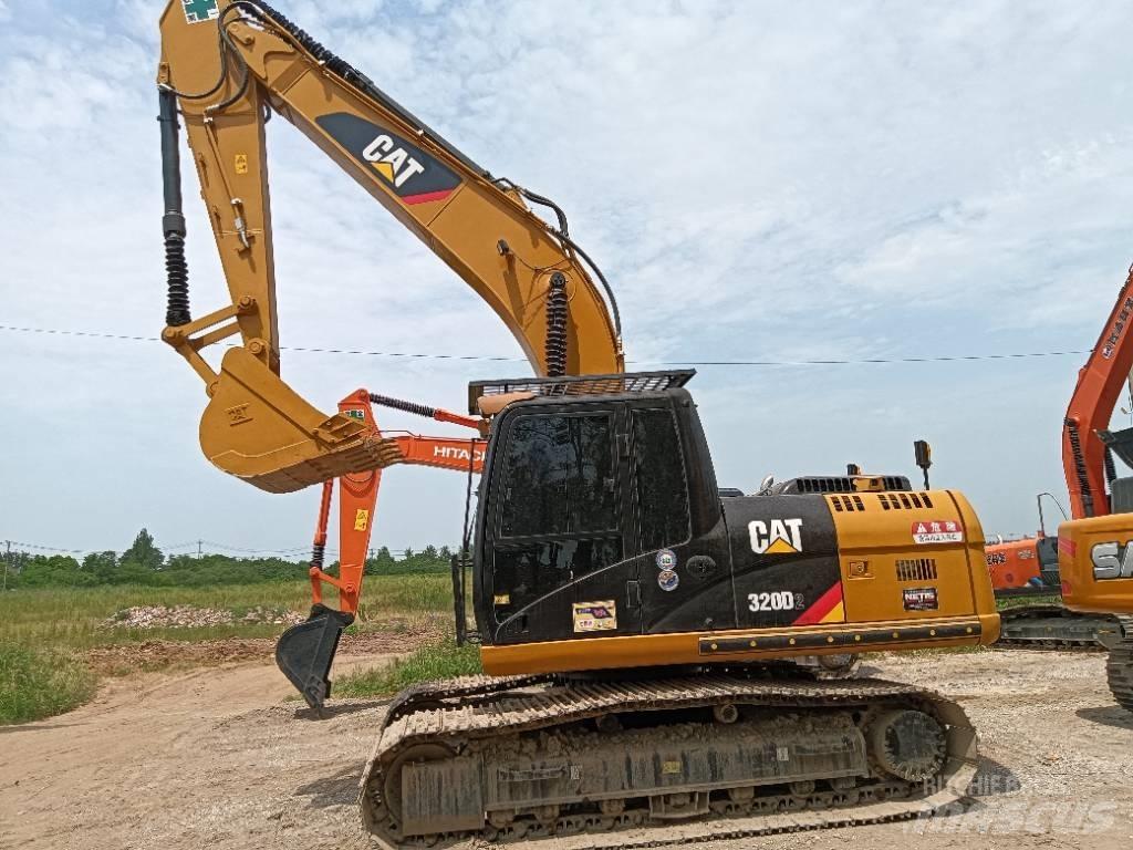 CAT 320D2 Midibagger  7t - 12t