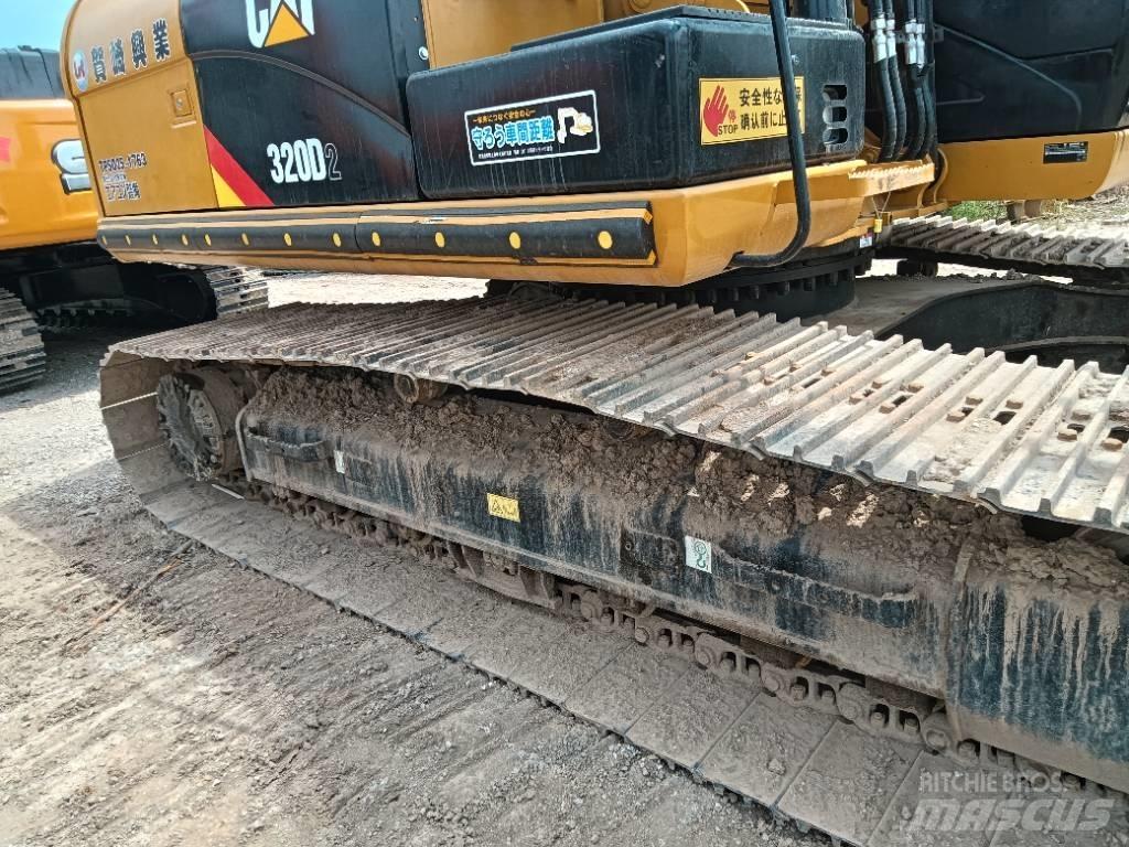 CAT 320D2 Midibagger  7t - 12t