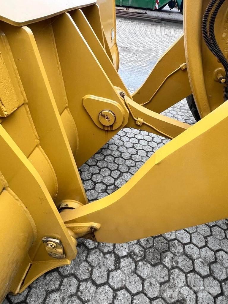 CAT 966M Radlader