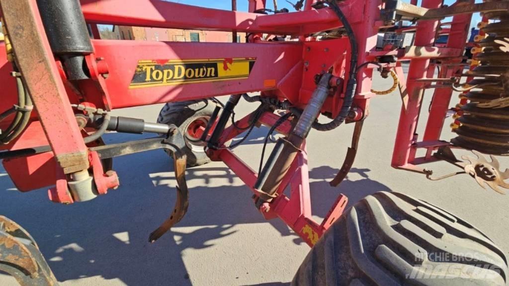 Väderstad Topdown500 Grubber