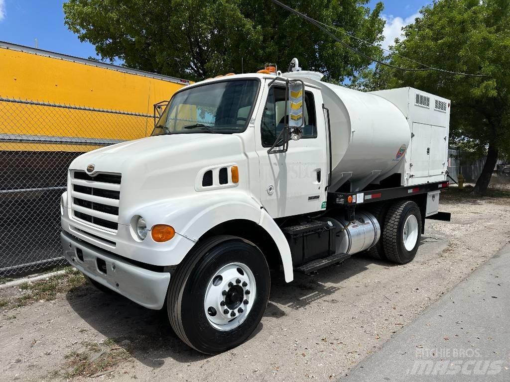 Sterling L 7501 Saug- und Druckwagen