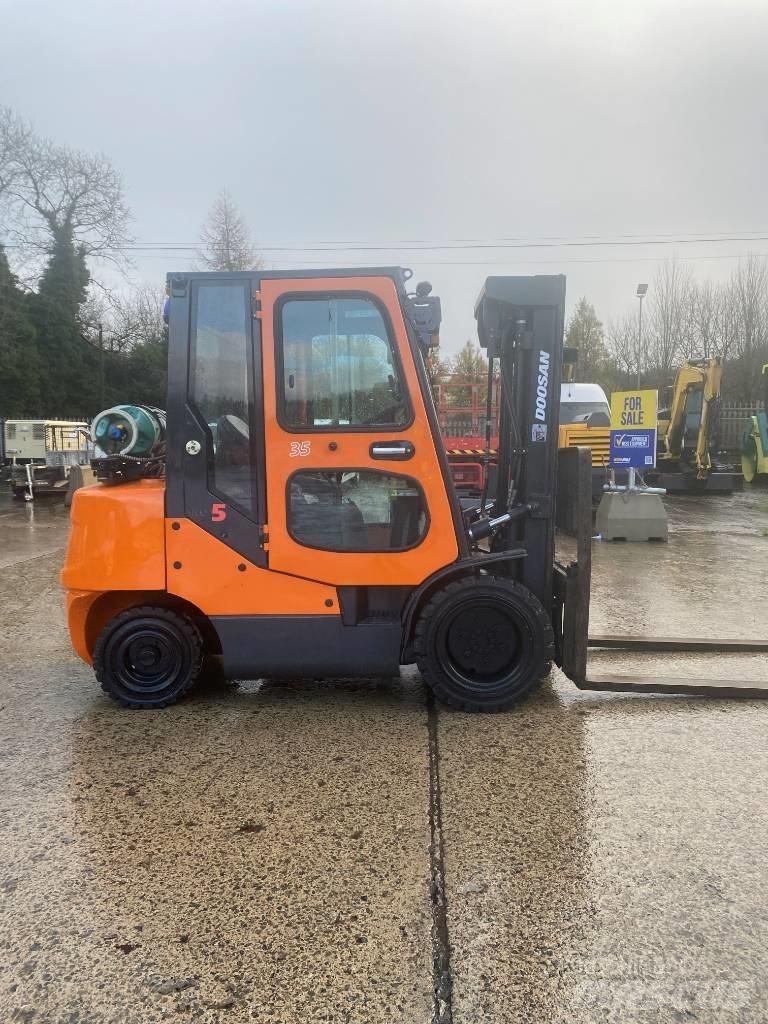 Doosan G 35 C-5 Gasstapler