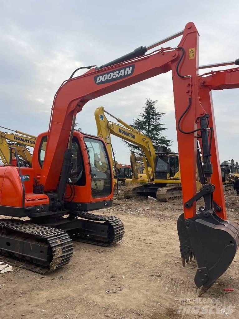 Doosan DX80 Midibagger  7t - 12t