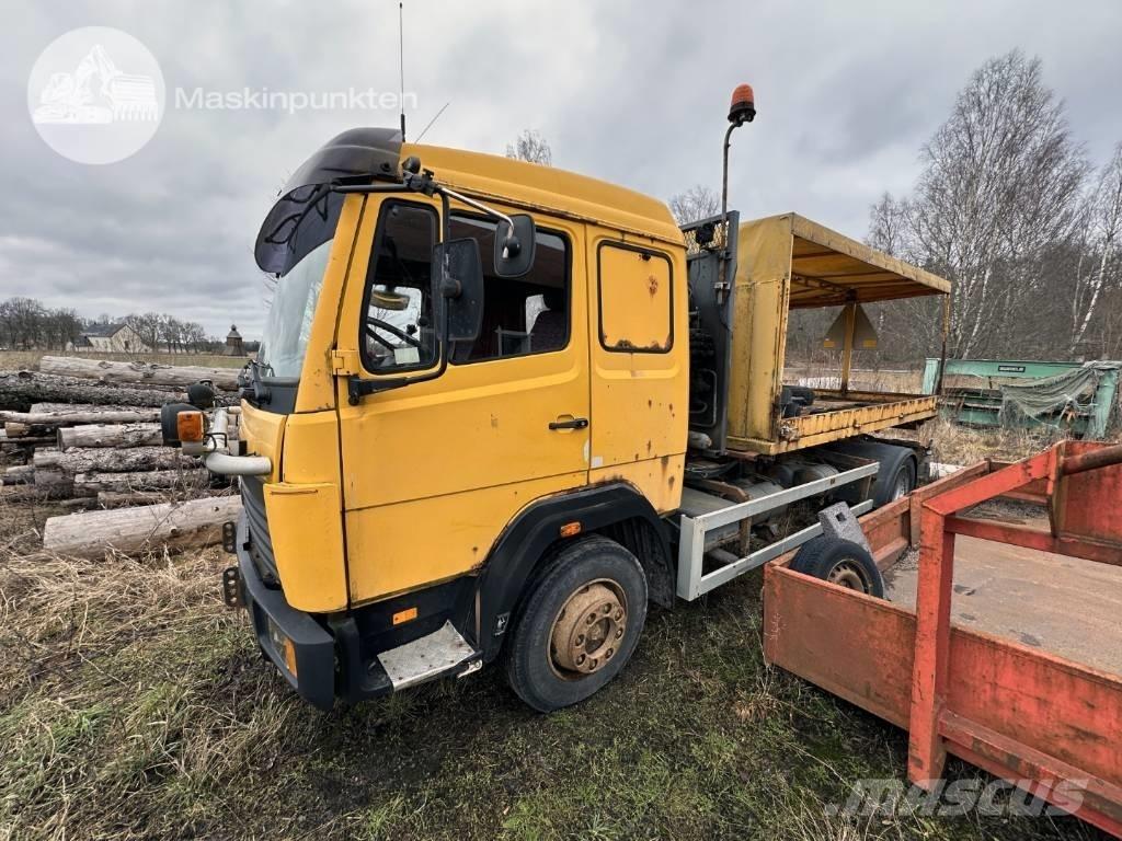 Mercedes-Benz 1117 L Abrollkipper