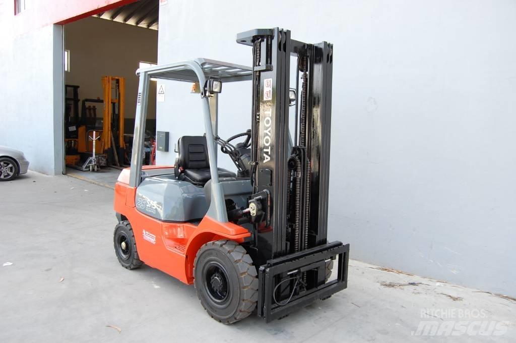 Toyota 7 FD 25 Dieselstapler