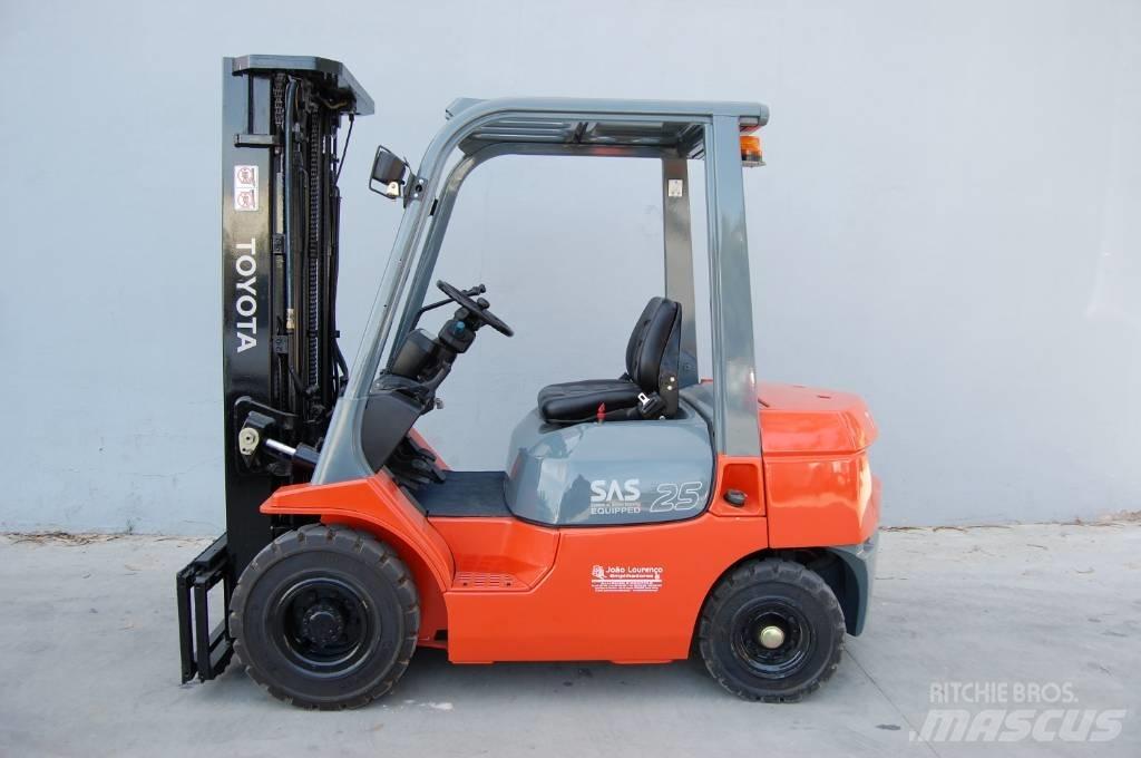 Toyota 7 FD 25 Dieselstapler