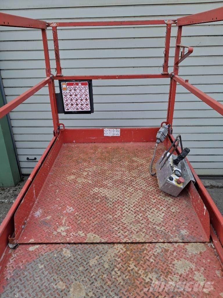 SkyJack SJ III 4632 Scheren-Arbeitsbühnen