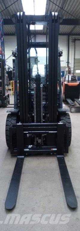 Toyota 52-8FDJF35 Dieselstapler