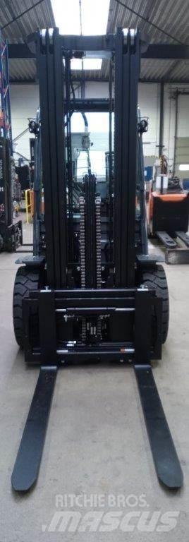 Toyota 52-8FDJF35 Dieselstapler