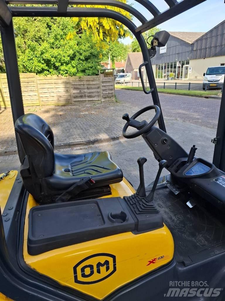 OM XG30 Heftruck Gasstapler