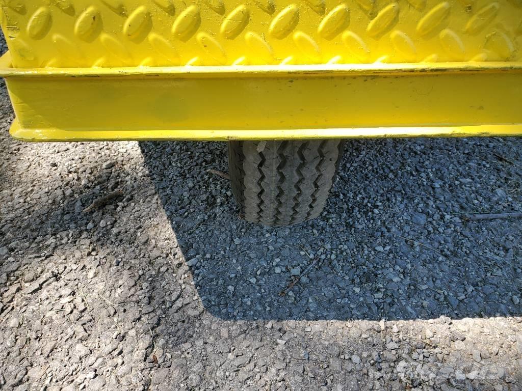 Cushman Minute Miser Schlepper