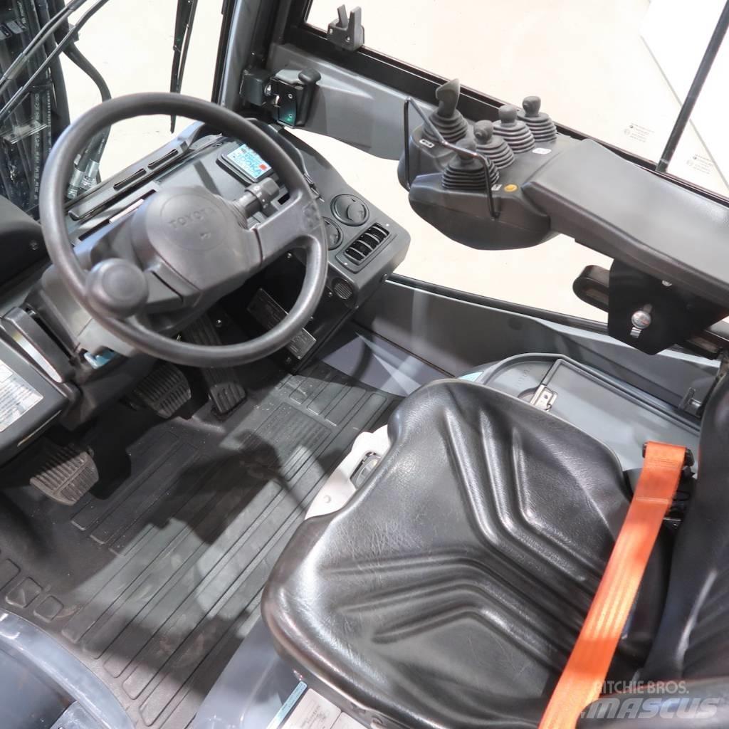 Toyota 02-8FGJF35 Gasstapler