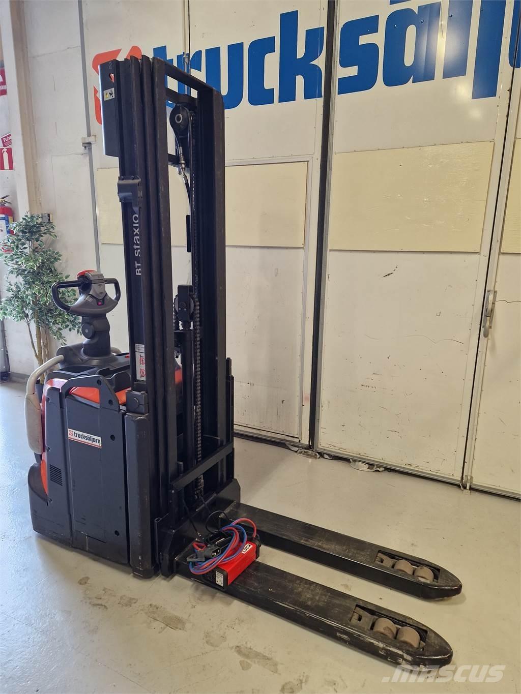 Toyota SPE120L Selbstfahrstapler