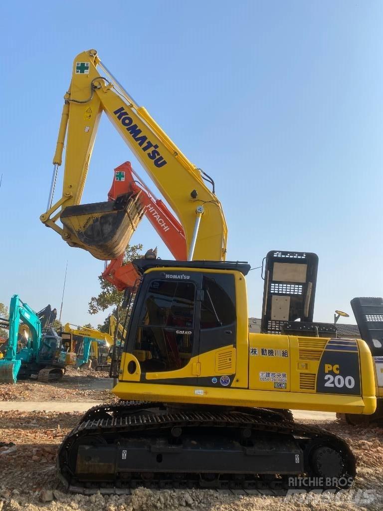 Komatsu PC 200-8 Raupenbagger