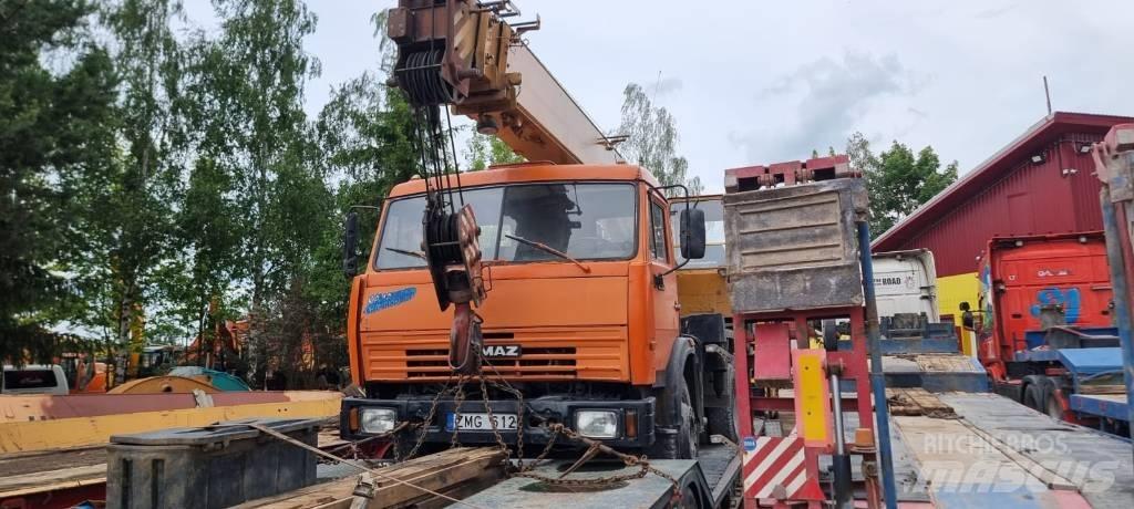Kamaz 53215 All-Terrain-Krane