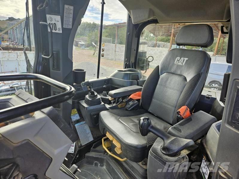 CAT D 5 LGP Bulldozer