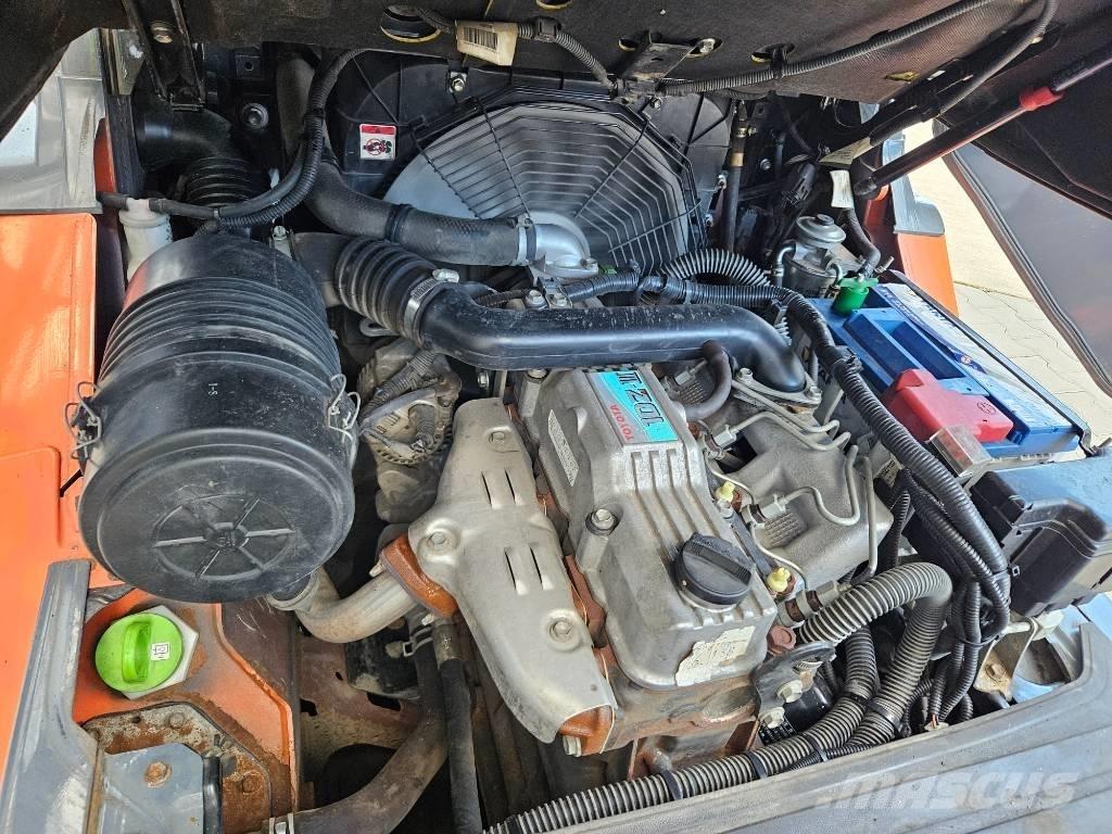 Toyota 8FDF25 Dieselstapler