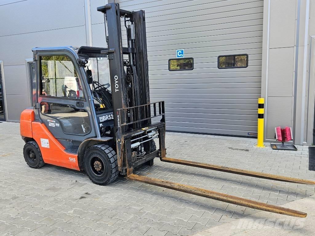 Toyota 8FDF25 Dieselstapler