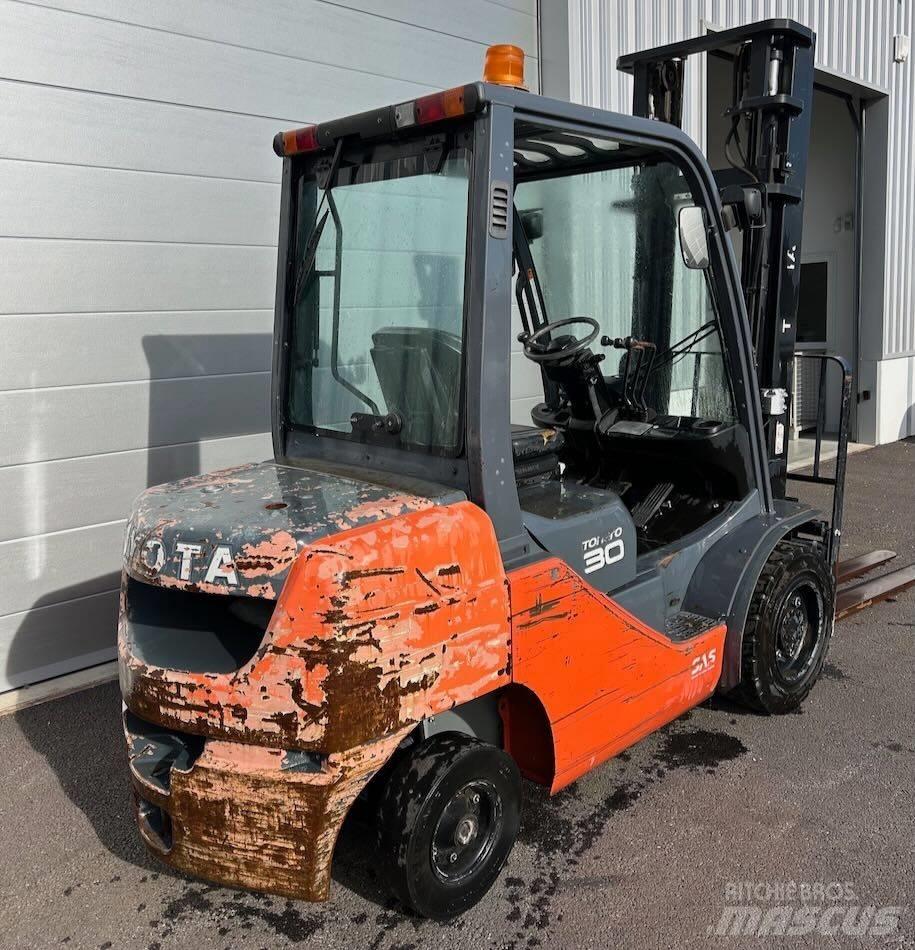 Toyota 8 FDF 30 Dieselstapler