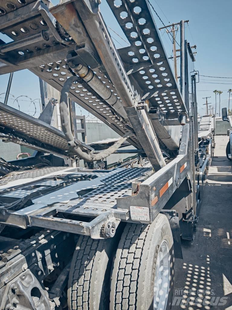 Peterbilt 579 Autotransporter