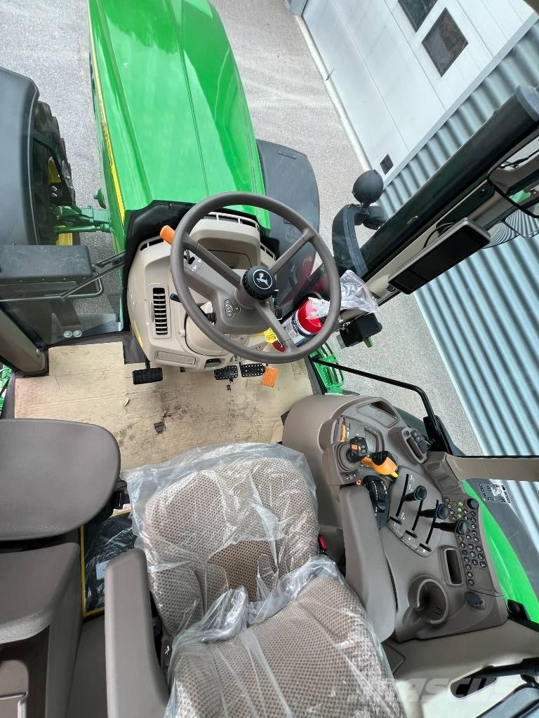 John Deere 6155 M Traktoren