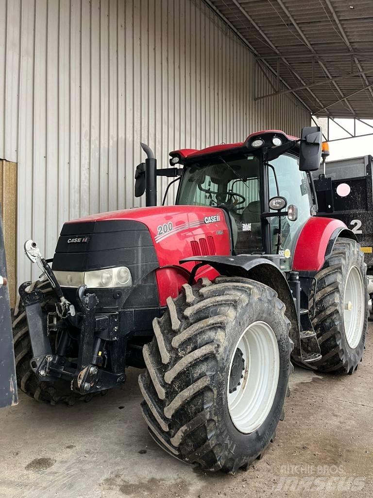 CASE PUMA 200 Traktoren