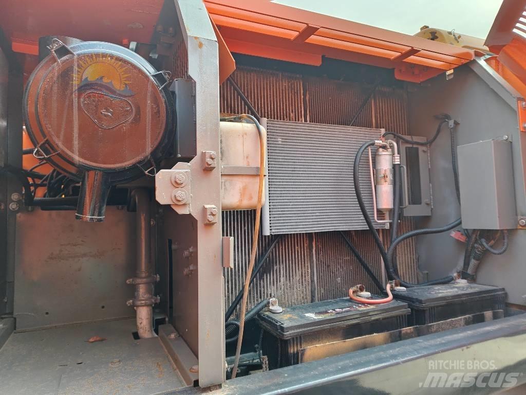 Hitachi ZX 210 Raupenbagger