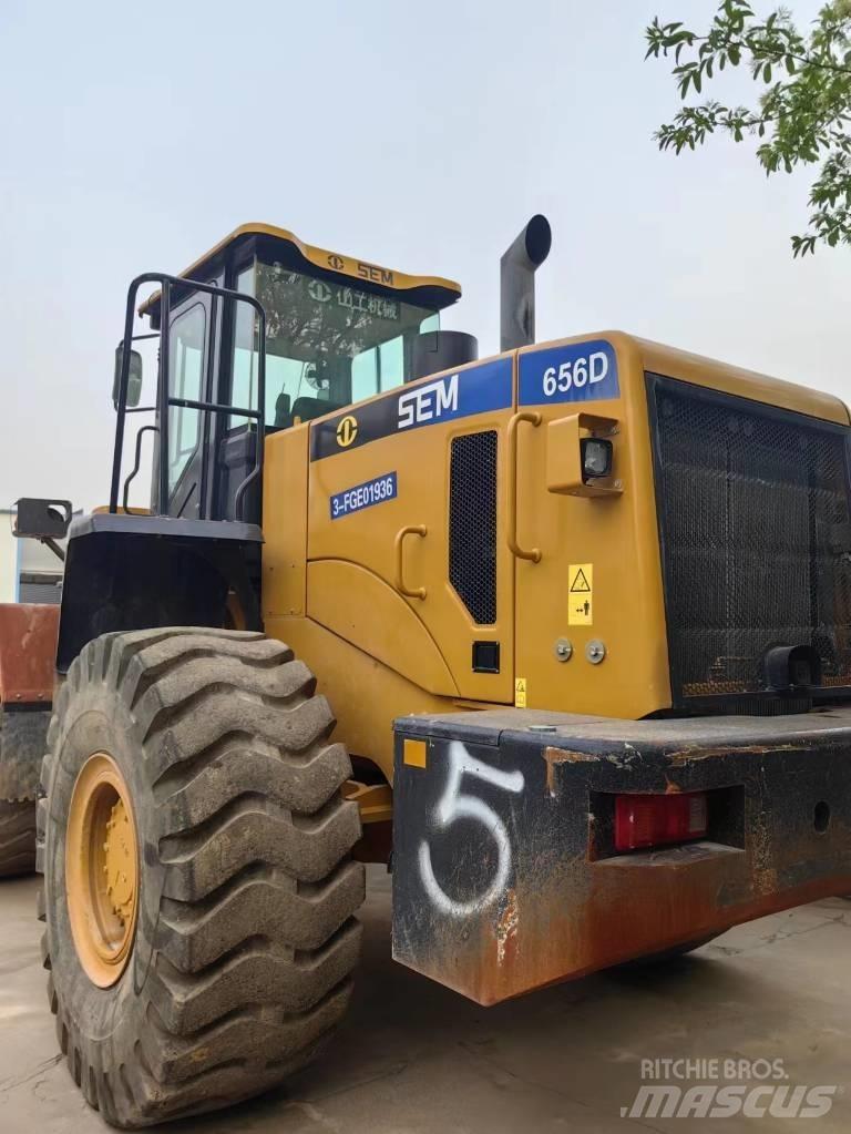 SEM 656D Radlader