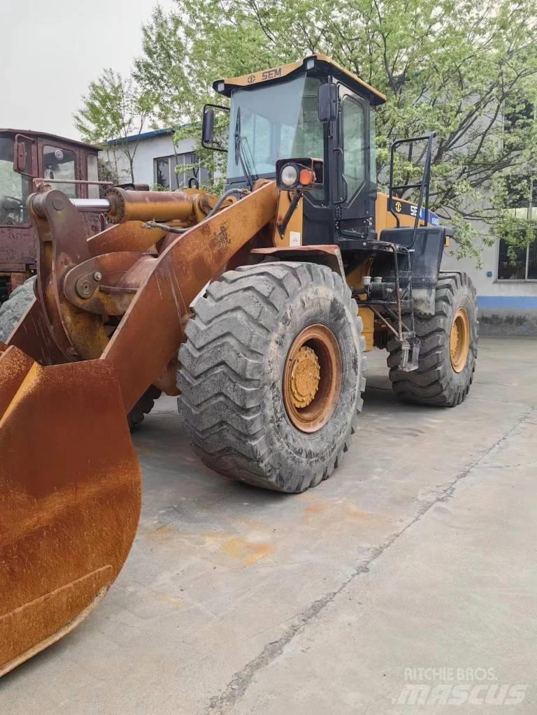 SEM 656D Radlader