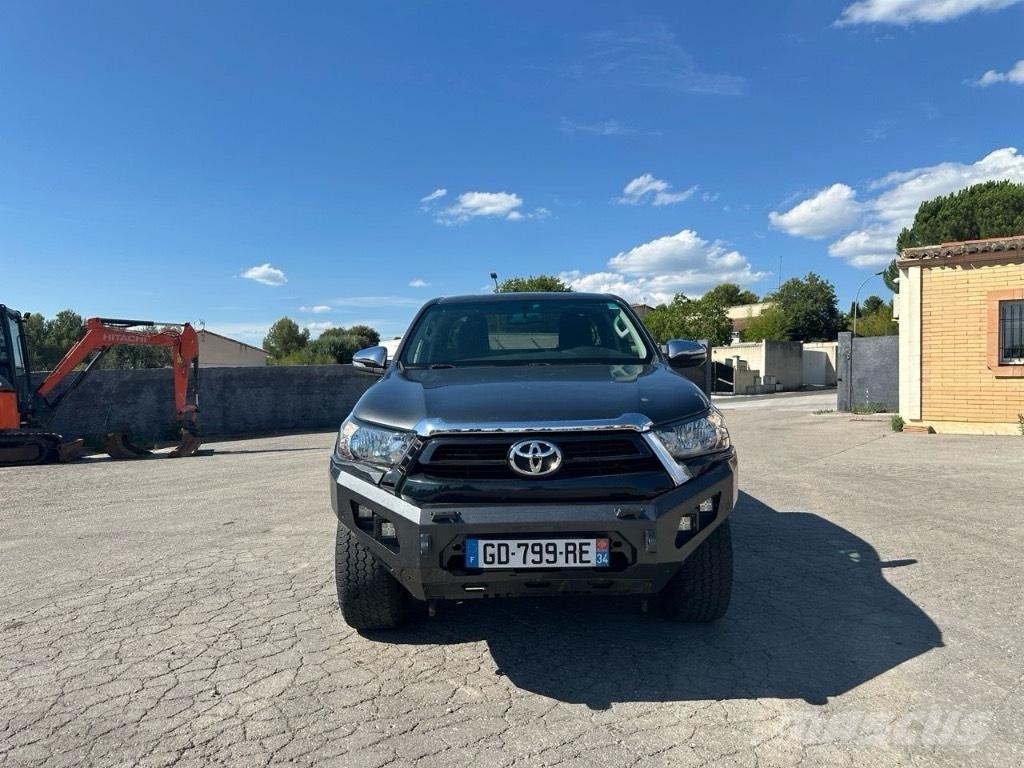 Toyota Hilux PKWs